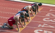 开云体育直播-跨界风暴，当班凯罗的雷霆掀翻76人，F1赛道上的年度争冠接管启示