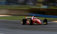 开云体育入口-跨界竞技场，76人轻取雄鹿的战术启示与米切尔在英超争冠中的接管时刻