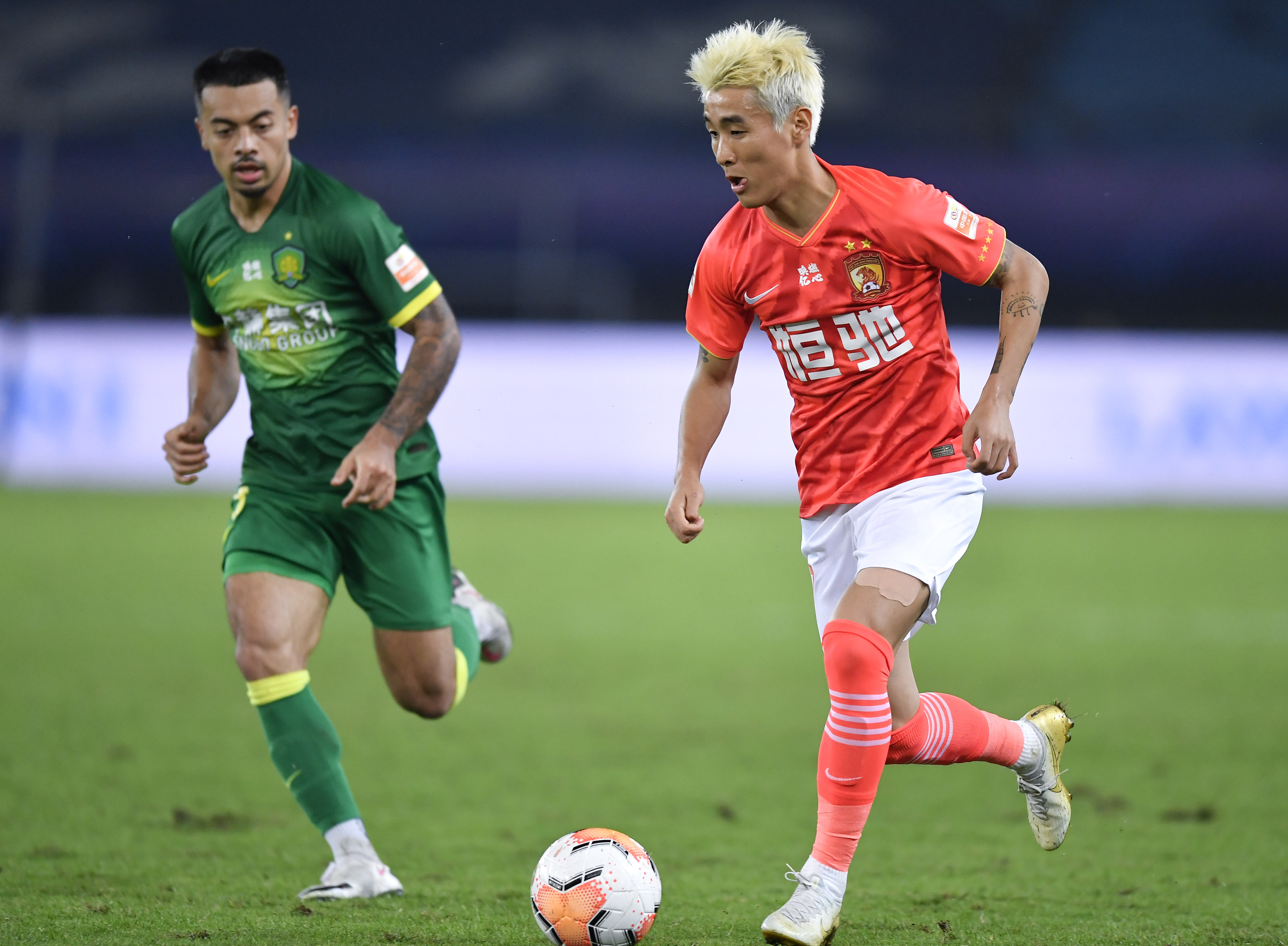包含广州恒大挑战东京FC，决胜半决赛的词条