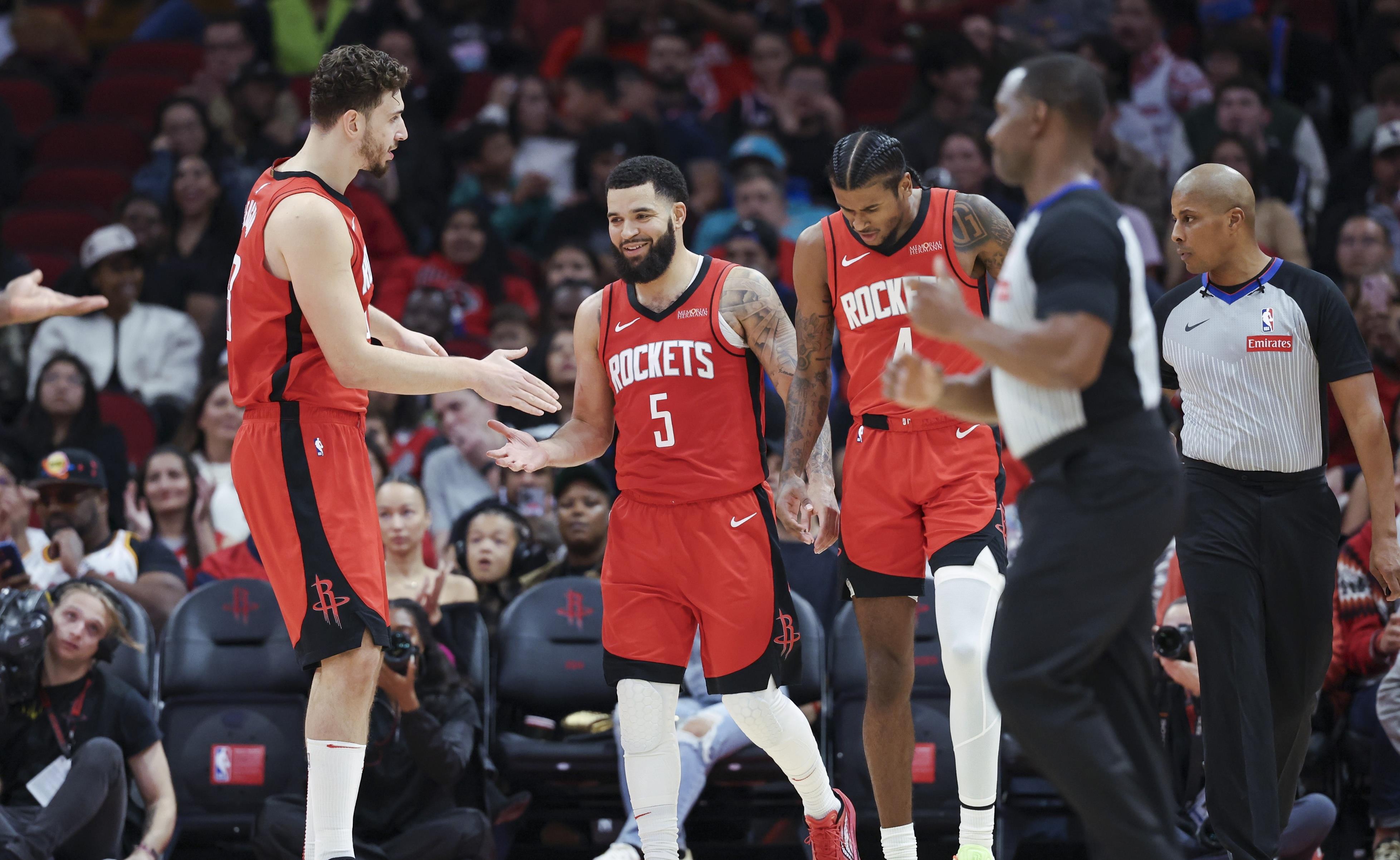 包含火箭新援表现亮眼，助队逆转获胜的词条