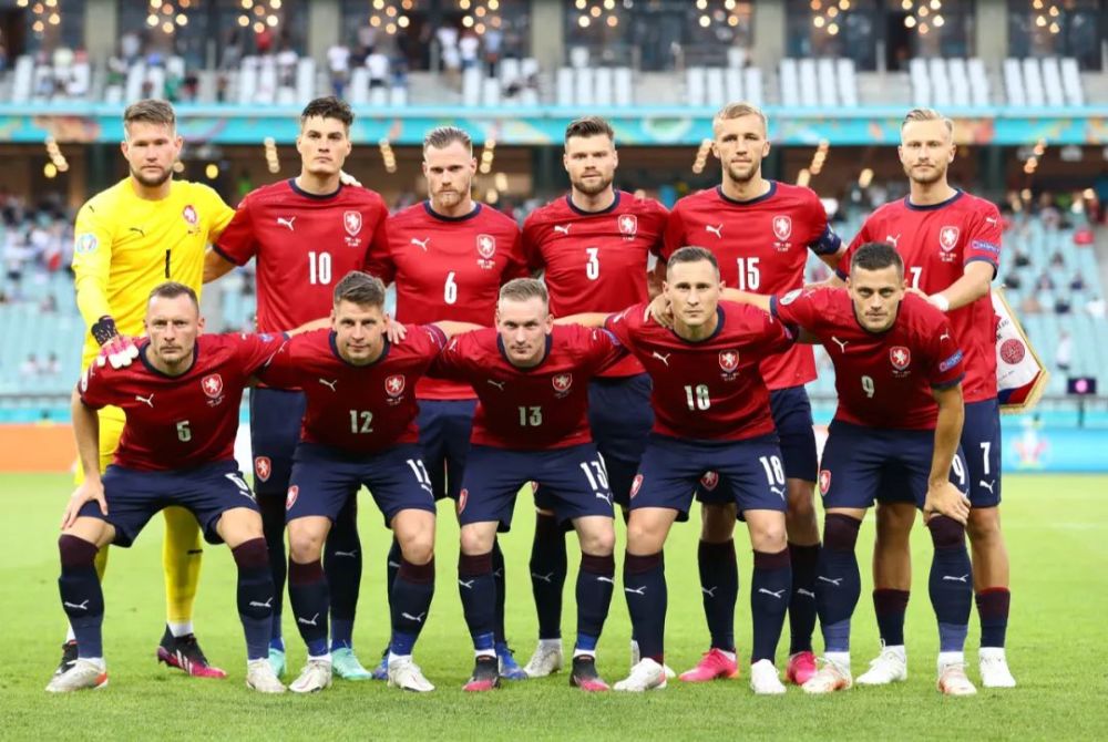 奥地利连克乌克兰，以三球之差晋级半决赛的简单介绍