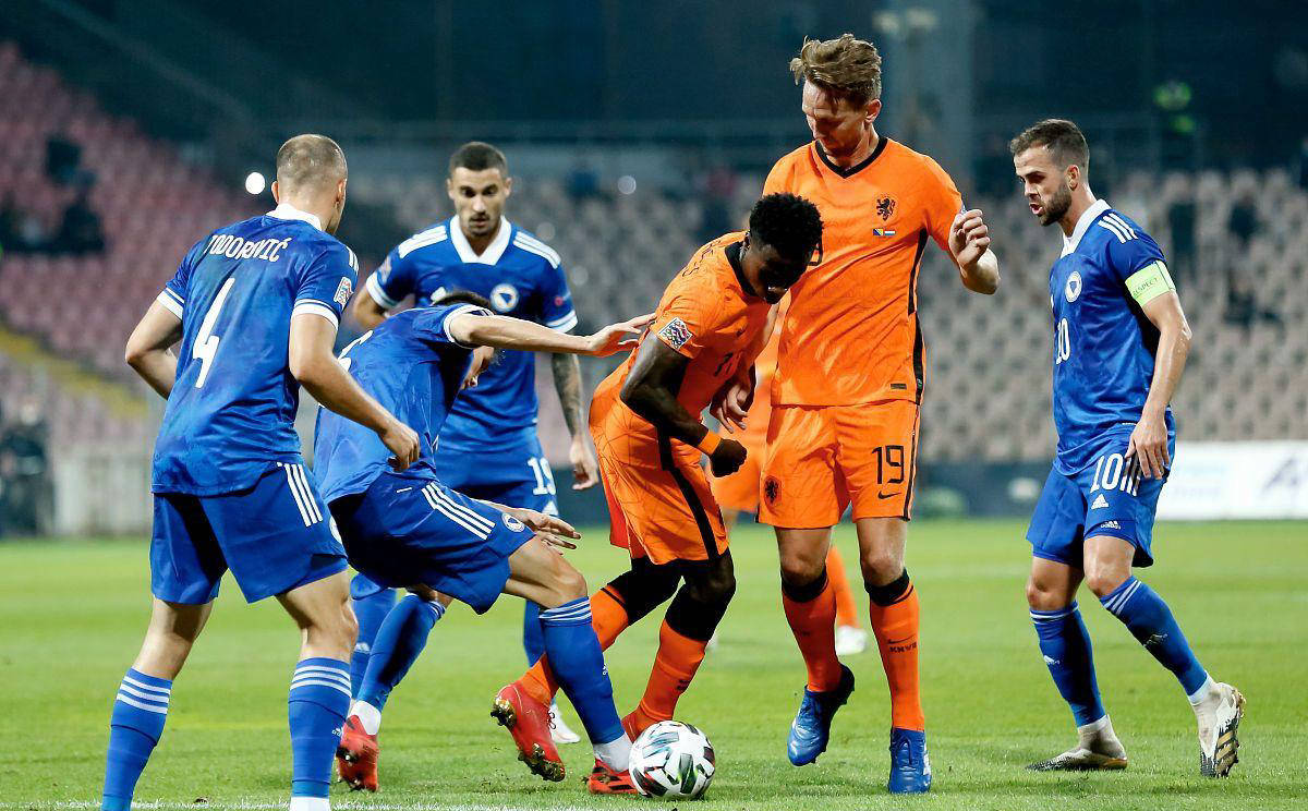 包含英格兰挑战葡萄牙,双雄对峙点燃激情的词条 包含英格兰挑战葡萄牙,双雄对峙点燃激情的词条