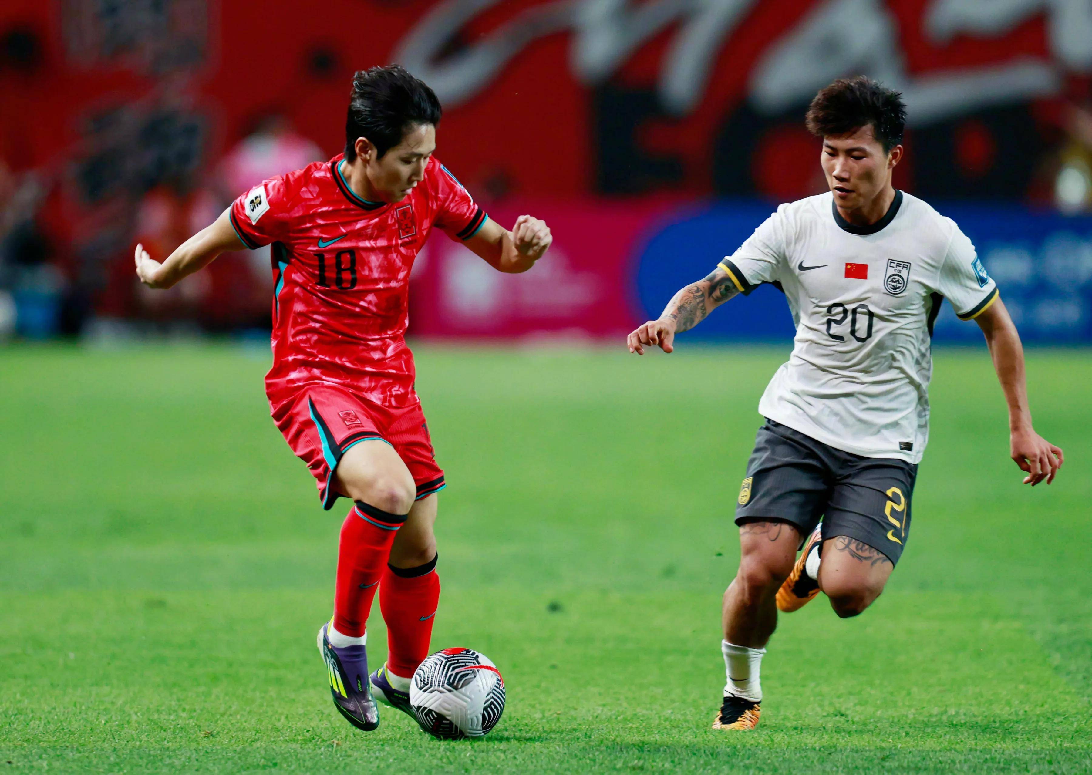 亚洲足球豪门淘汰赛开战,胜负未卜引发热议 亚洲足球豪门淘汰赛开战,胜负未卜引发热议