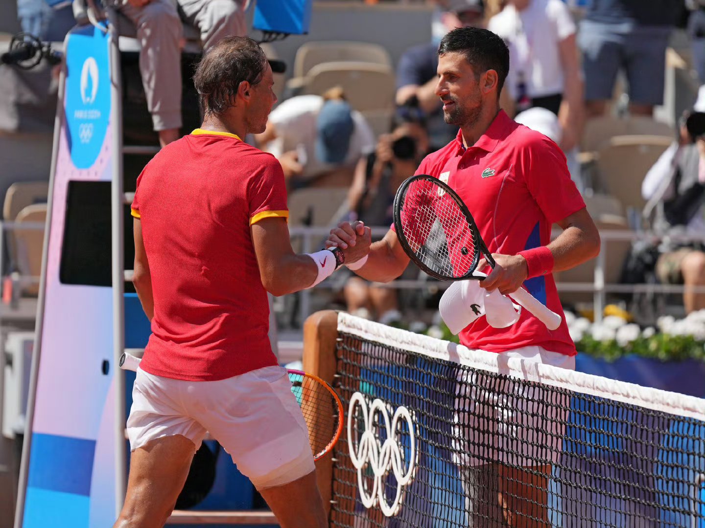 关于意大利网球队碾压法国网球队，纳达尔完成帽子戏法的信息