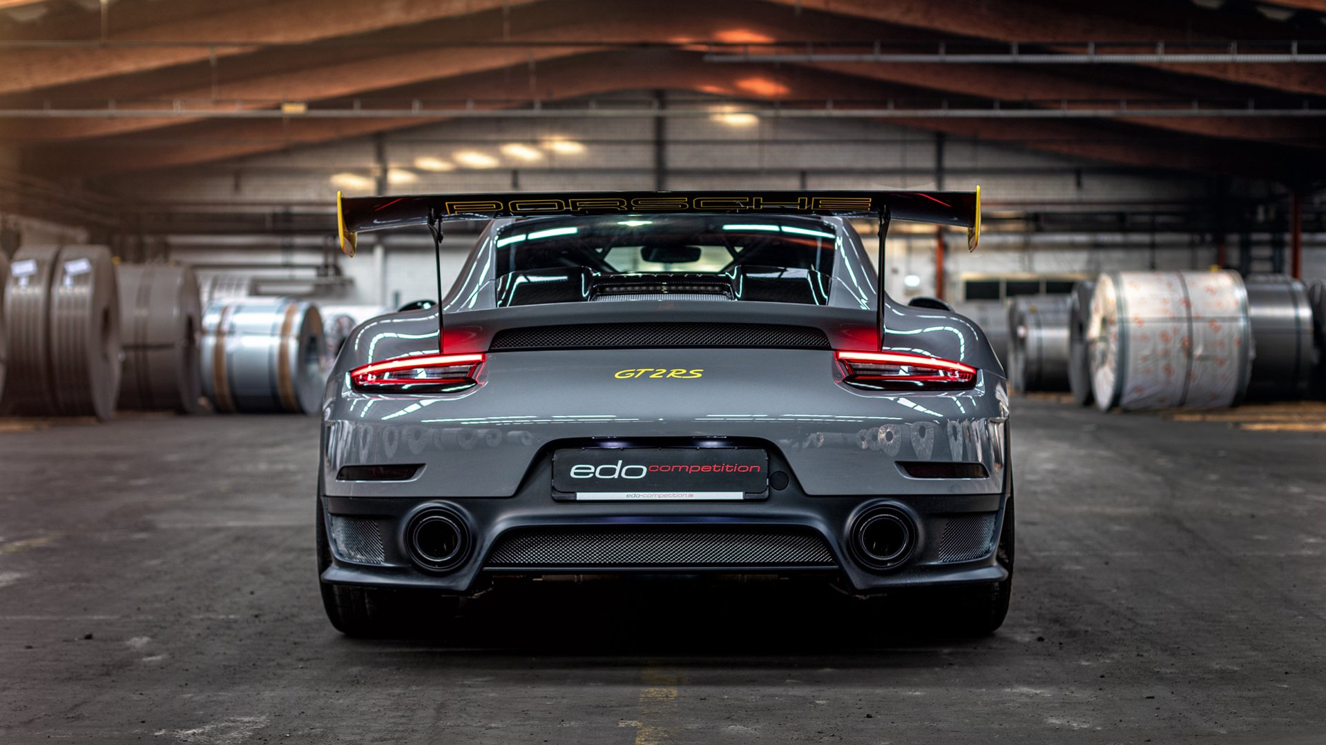 智利节奏掌控哥斯达黎加,阿劳霍在F1街道赛的统治性接管