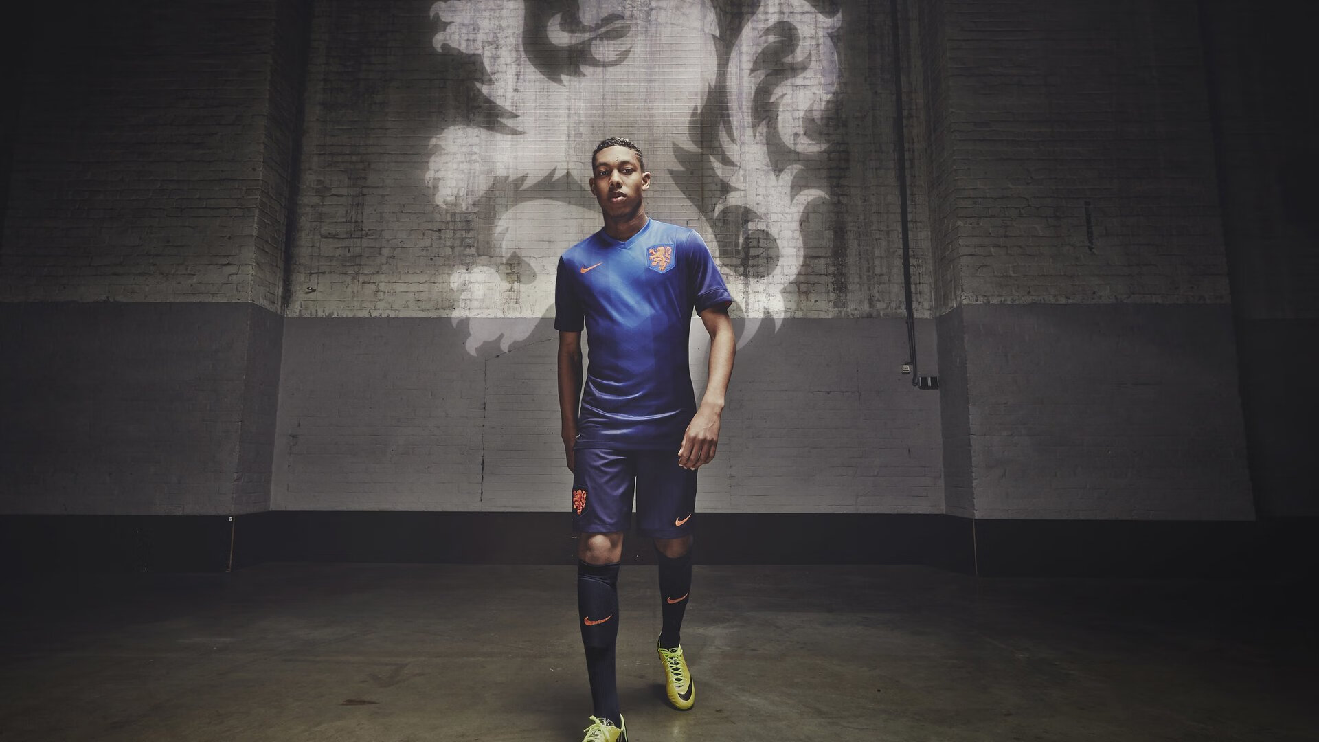 巴萨提前终结悬念,伊朗托尼打出统治级数据,体育世界的双重奏