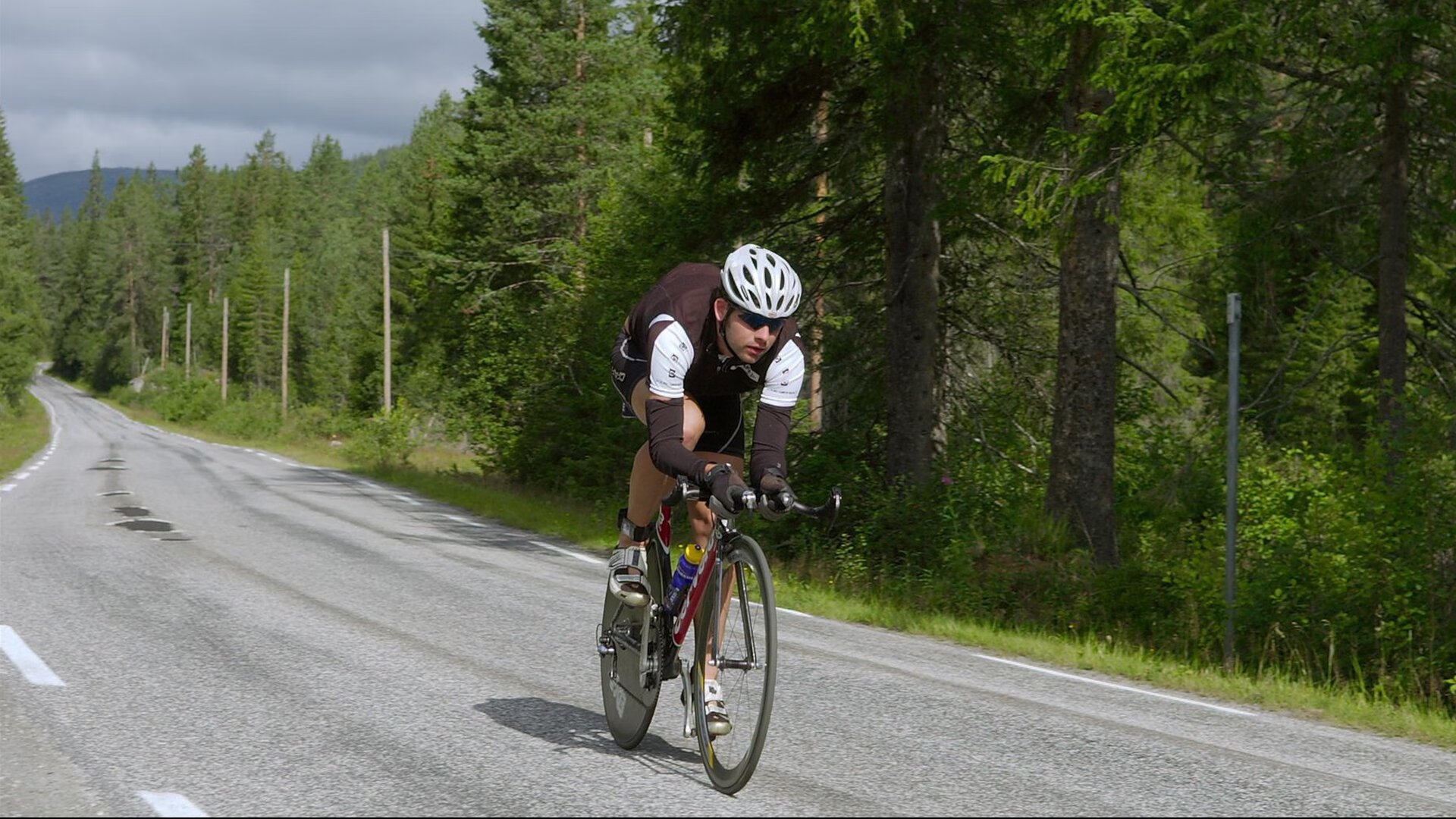 跨界狂想,当阿什拉夫在NBA总决赛接管比赛,新西兰在足球场粉碎勒沃库森